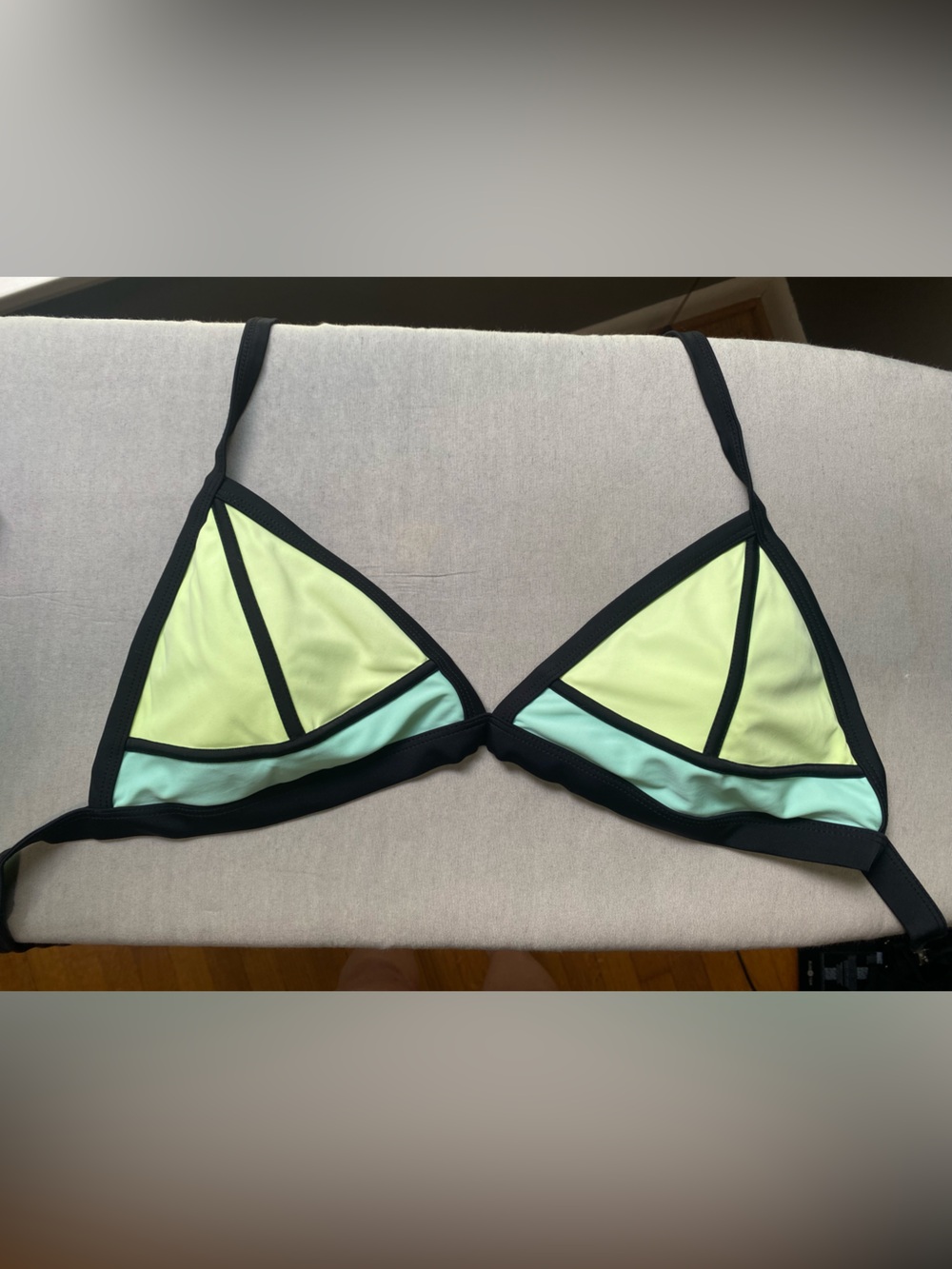 Xhilaration Mint and Lime Triangle Bikini Top with Black Trim